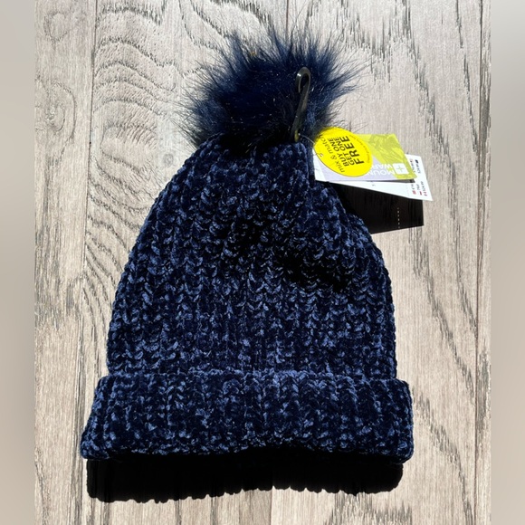 NWT Mountain Warehouse Women’s Navy Chenille Pom Beanie - Picture 1 of 2